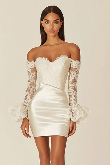 Robe moulante blanche à manches longues en dentelle à épaules dénudées